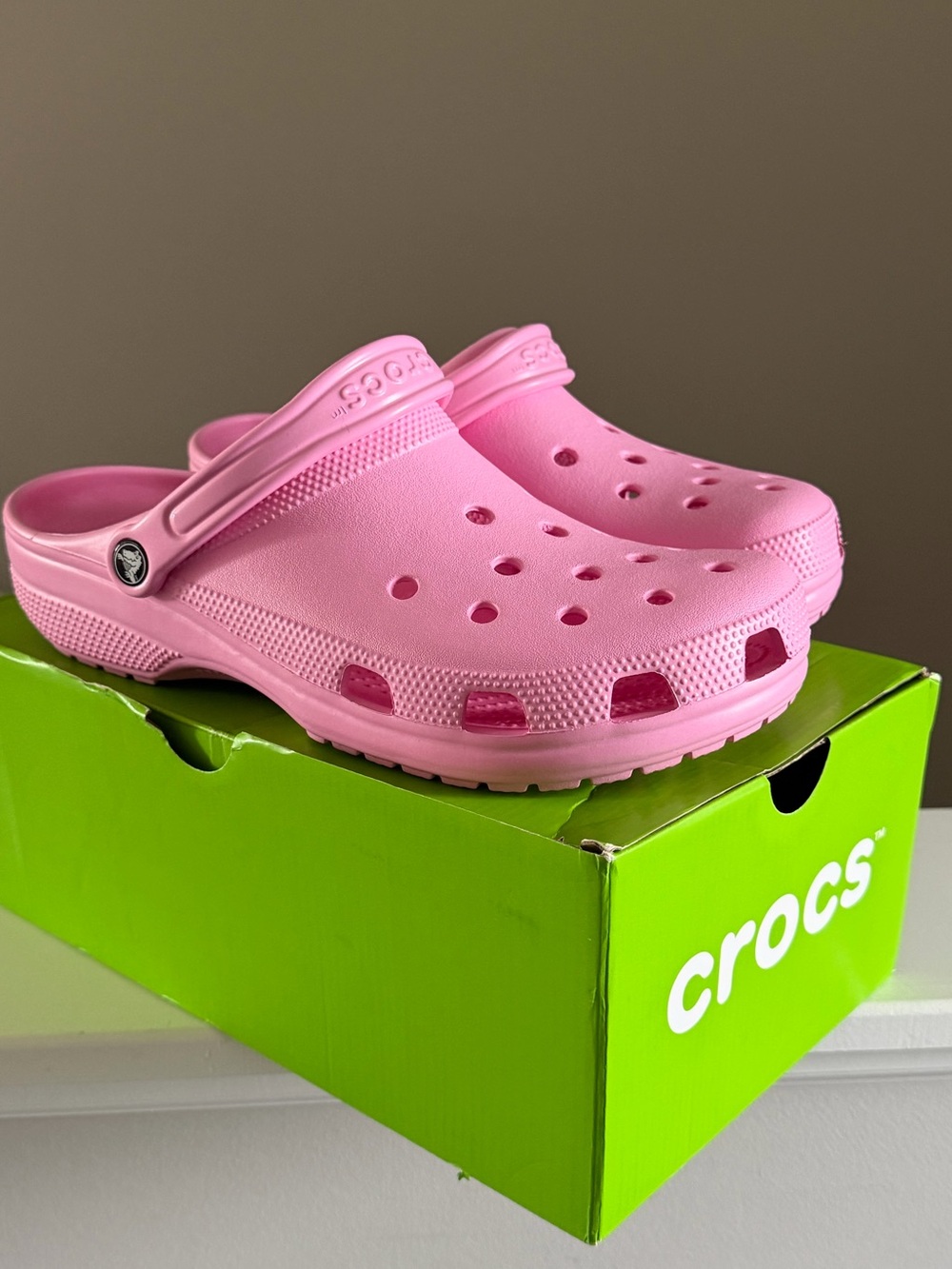 CROCS Kids Classic Clog in Bubblegum Pink